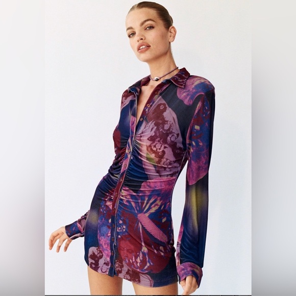 With Jean
Andy Dress | Flamboyant Anthurium       Size Medium | Limited Edition - Picture 3 of 3